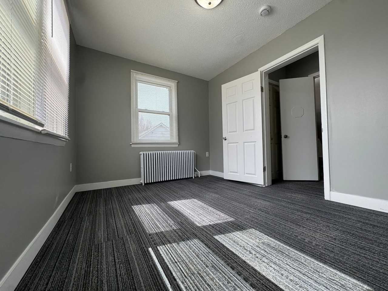 1727 Reaney Ave - Photo 3 of 7