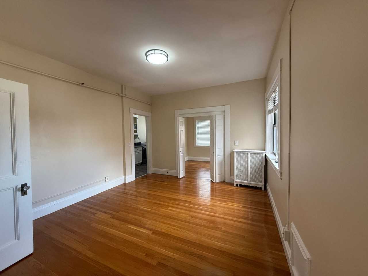 1469 Beacon St - Photo 5 of 34