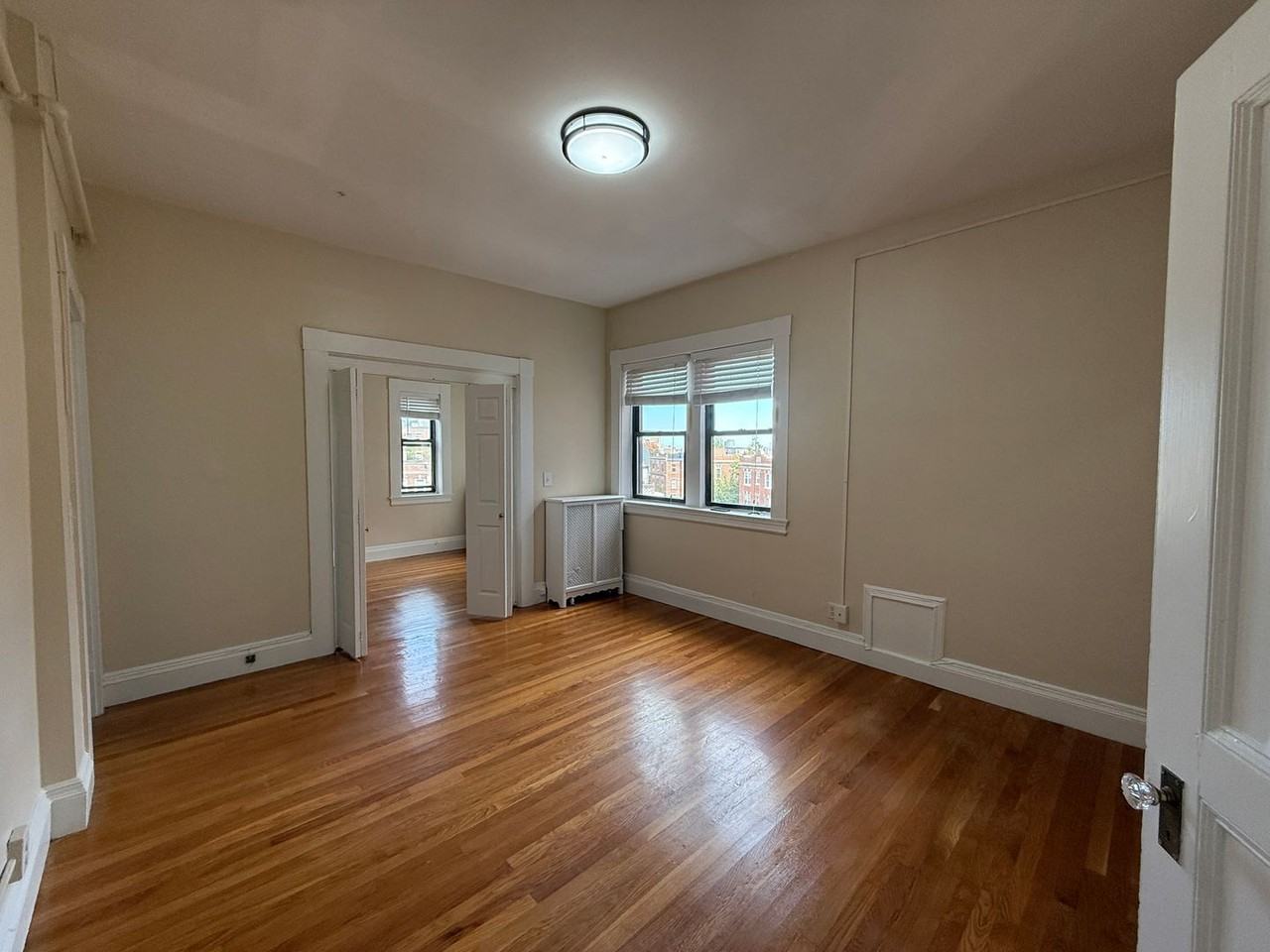 1469 Beacon St - Photo 4 of 34