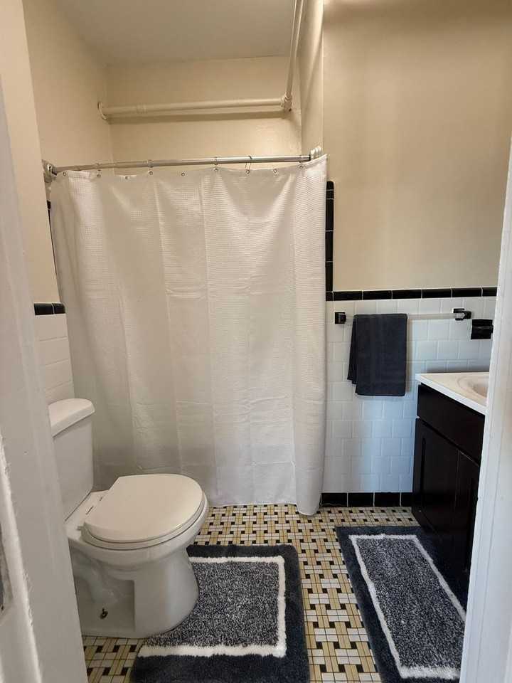 1469 Beacon St - Photo 3 of 34