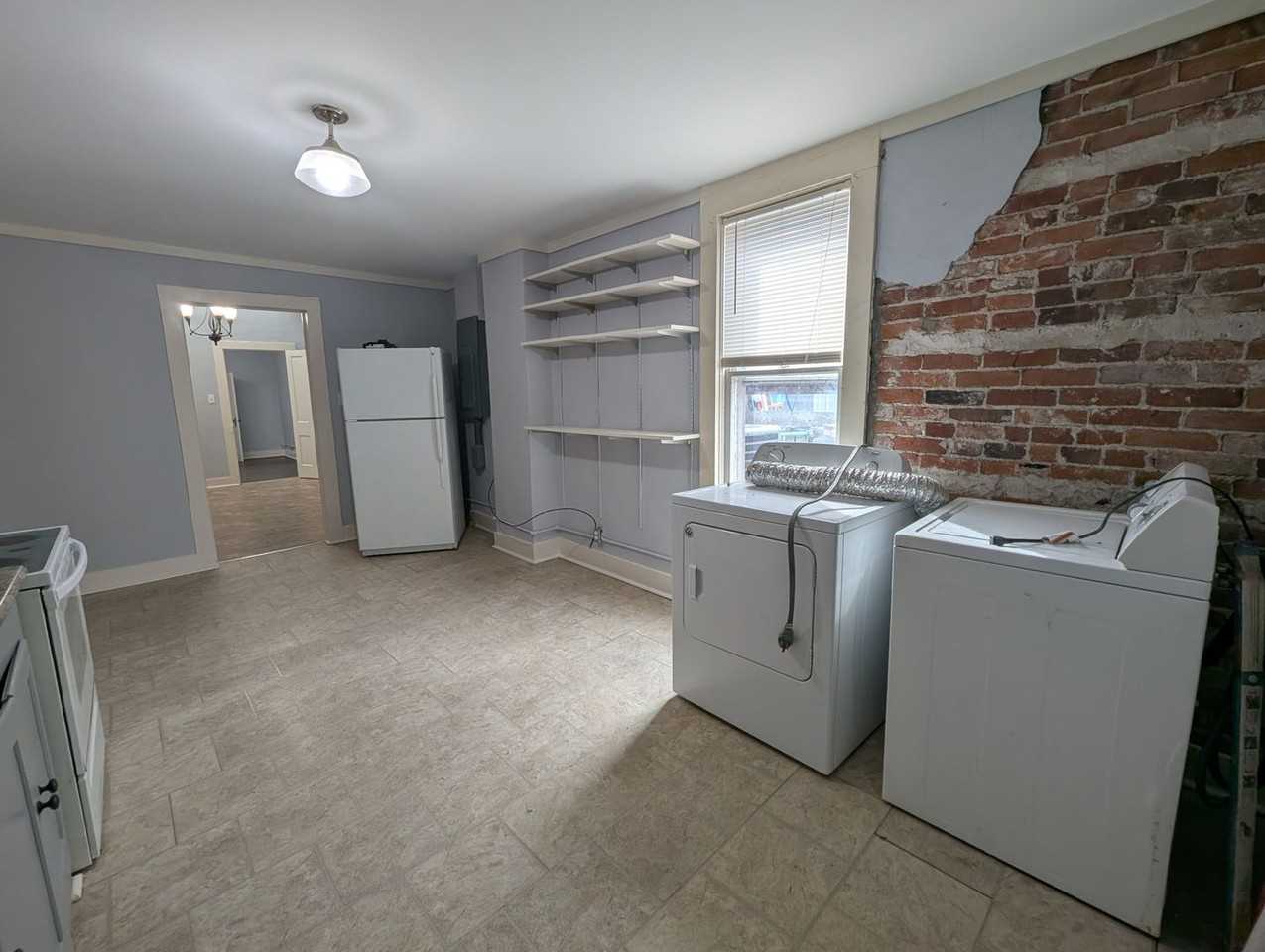 409 Main St - Photo 2 of 19