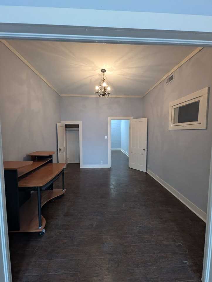 409 Main St - Photo 4 of 19