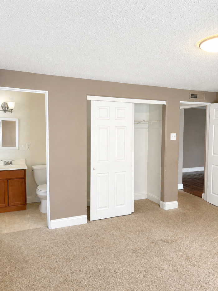 978 Warder Ave - Photo 5 of 10