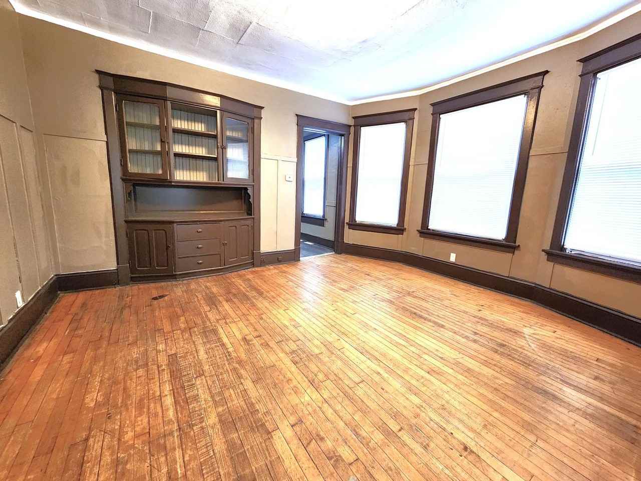 3156 N 1st St - Photo 4 of 11