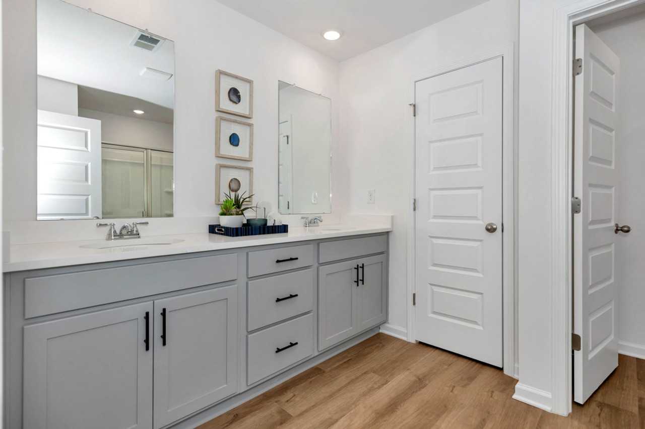 114 Mcgurn St - Photo 7 of 33