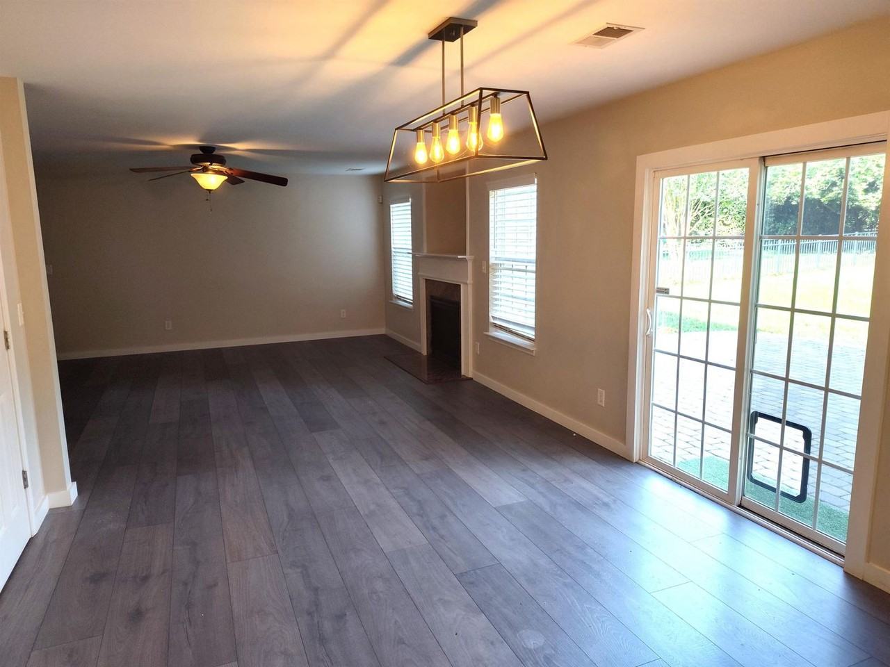 8708 Sedgeburn Dr - Photo 4 of 17