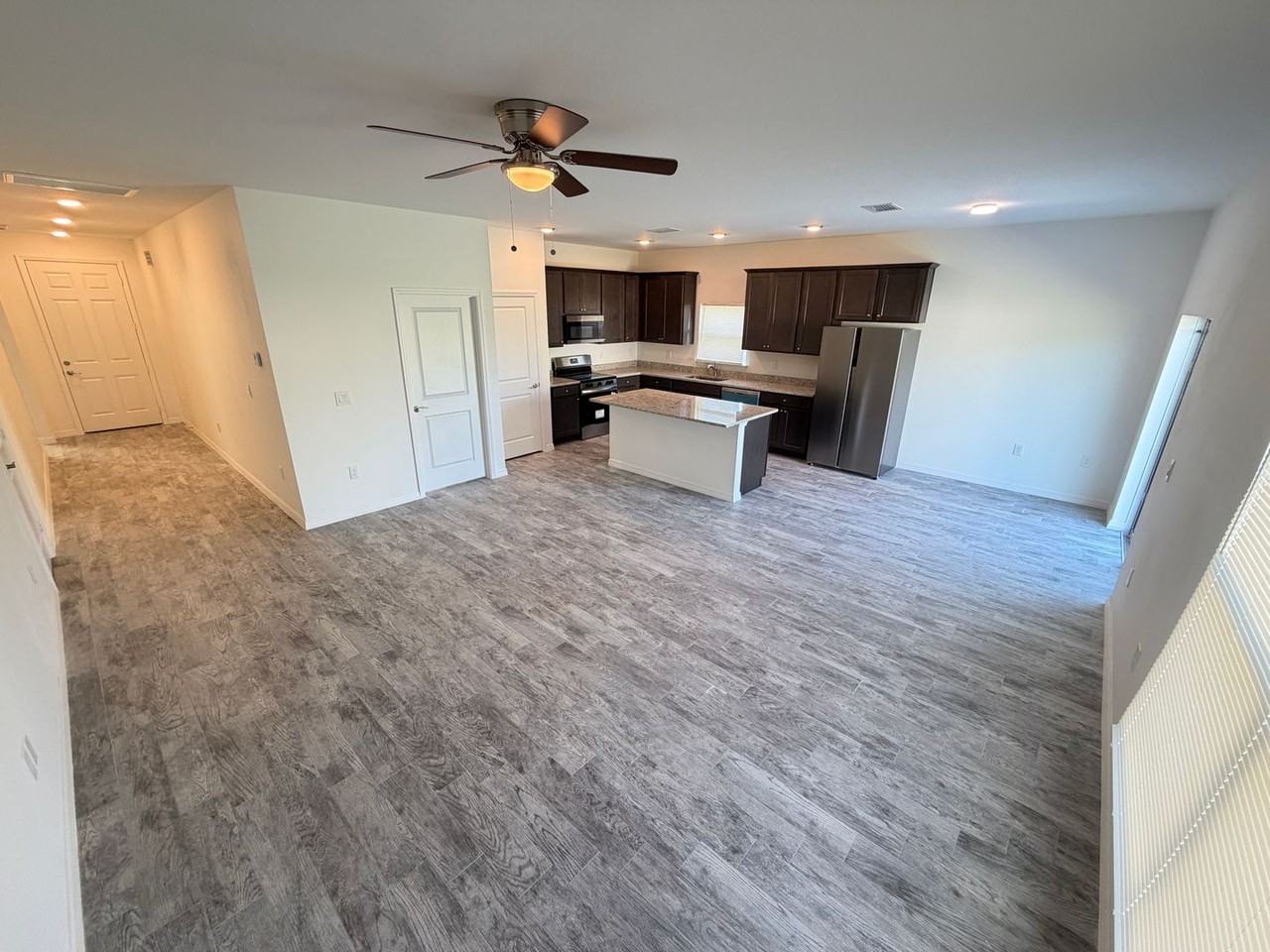 2810 Felda Ave Se - Photo 7 of 44