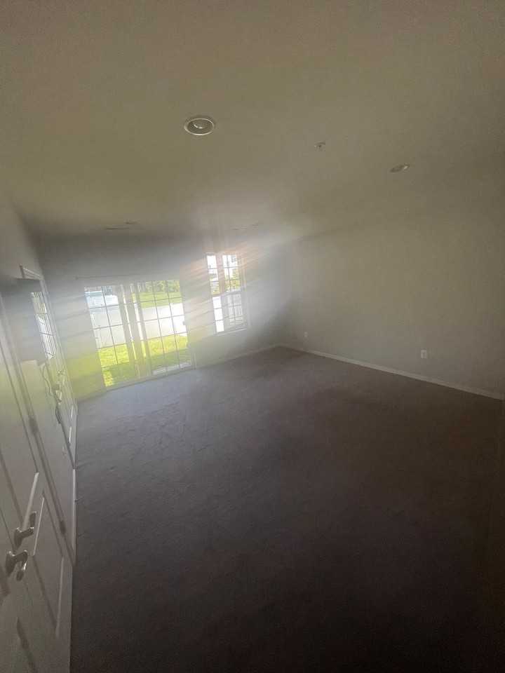 1006 Windlass Glen Rd - Photo 4 of 23