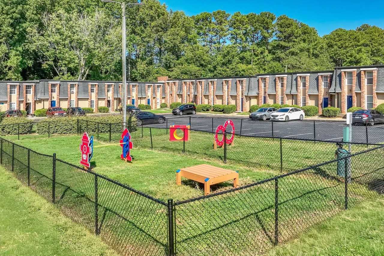 Covington Square Townhomes - Photo 4 of 13