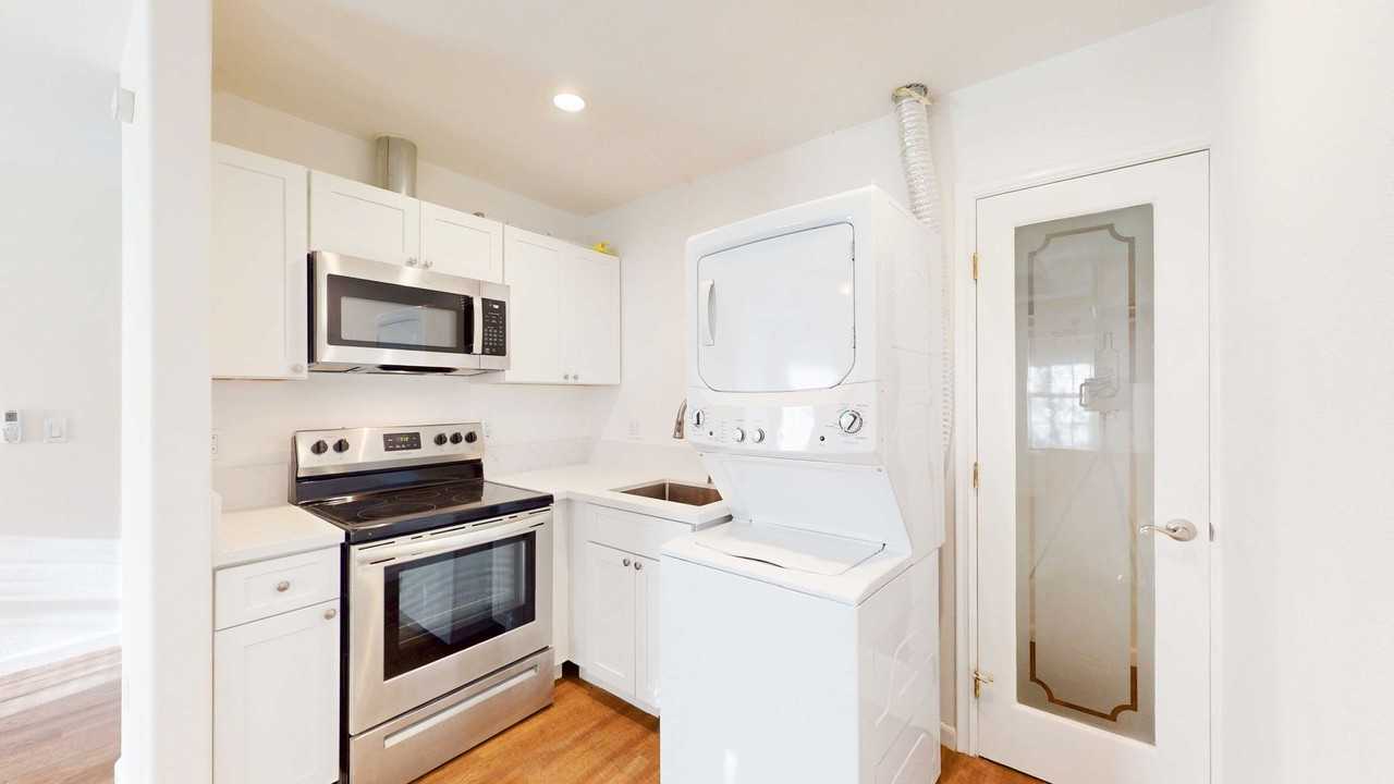 205 Waring Ave - Photo 2 of 8