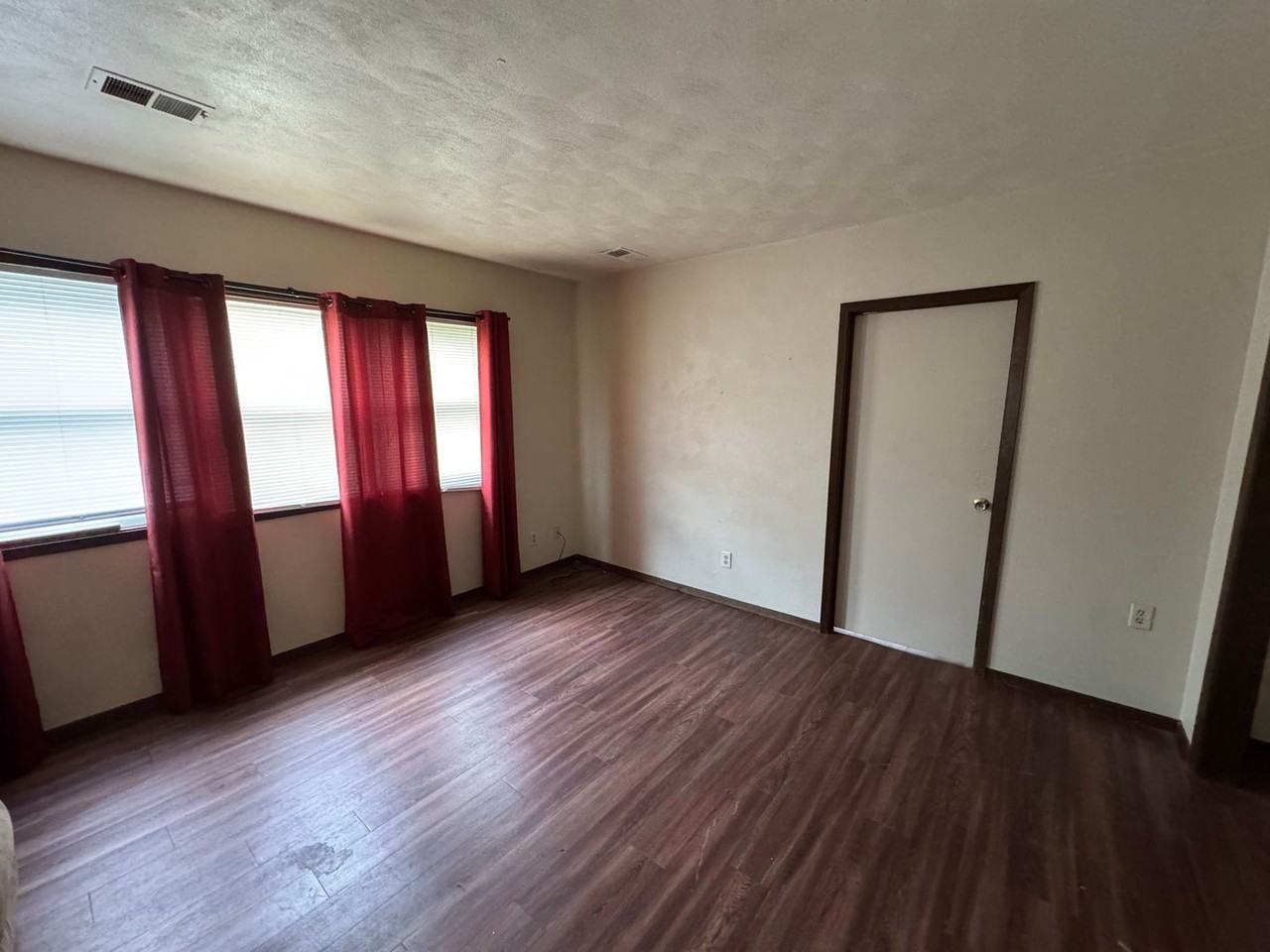 2614 23 1/2 Ave - Photo 5 of 11