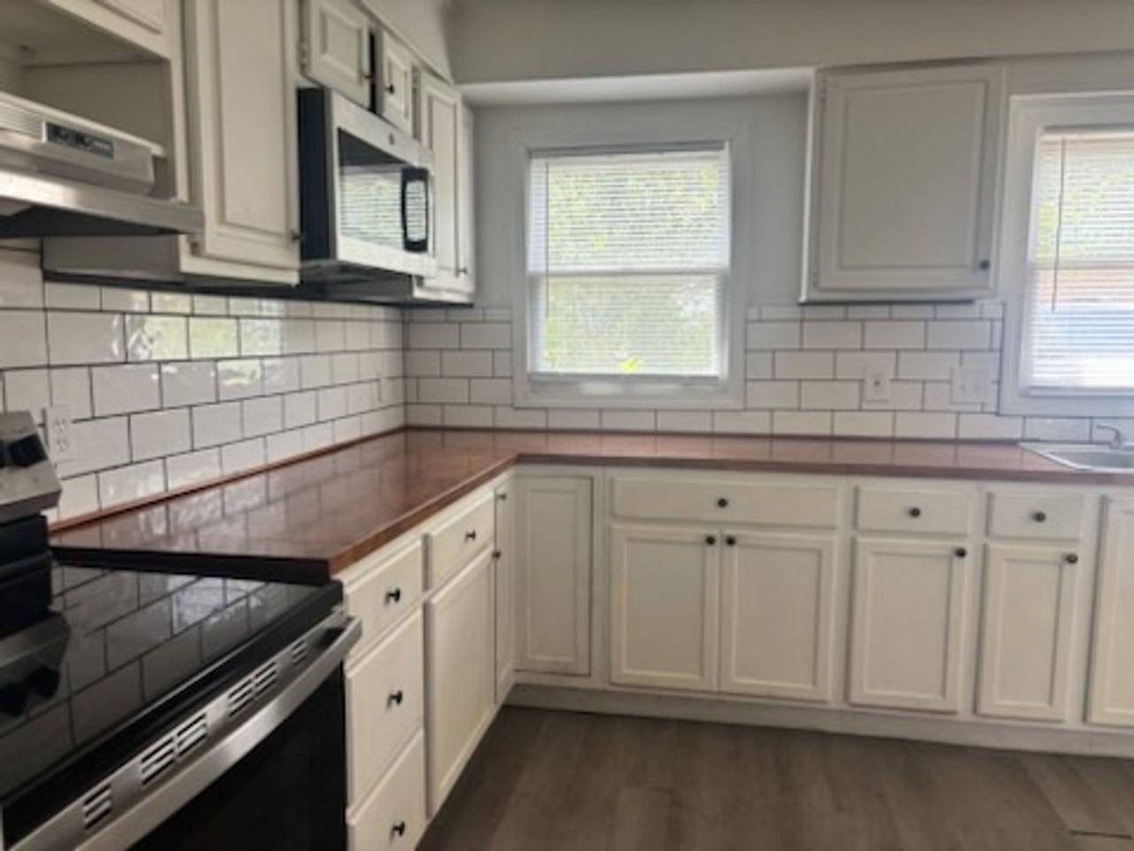 352 Brookwood Lake Pl - Photo 4 of 16