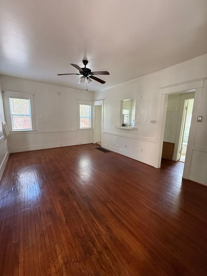 1614 E Broadway - Photo 2 of 7