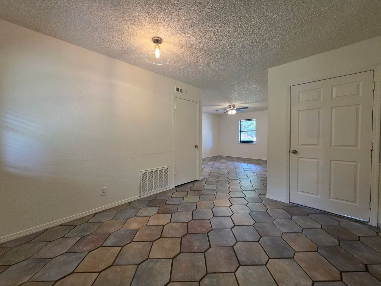 1218 Foggy Bottom Rd - Photo 6 of 31