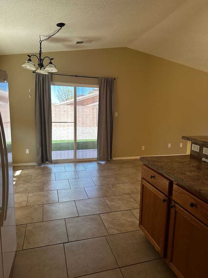 3853 Oasis Springs Rd Ne - Photo 4 of 12