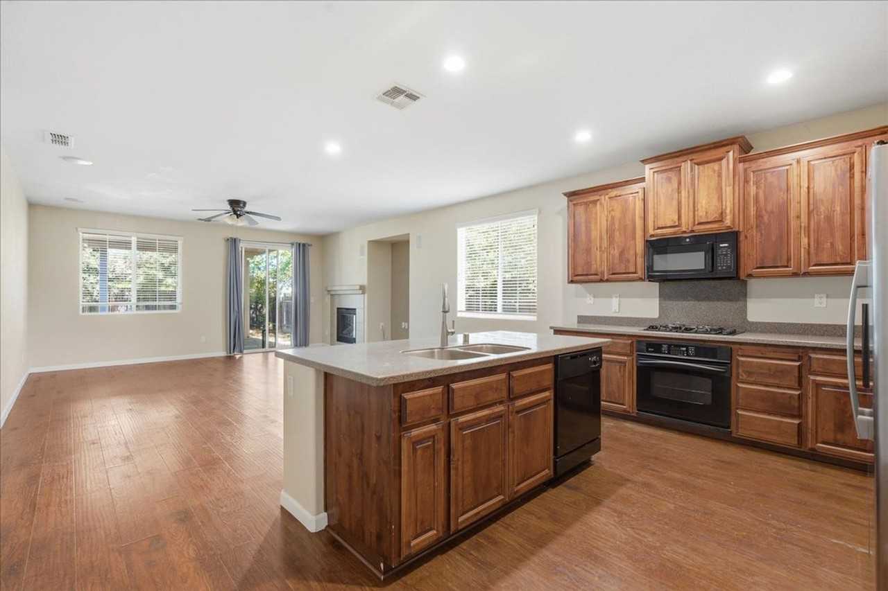 4143 Cahakia Pl - Photo 6 of 29