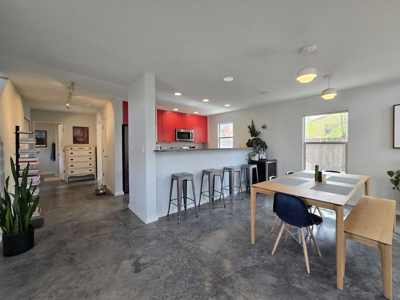 2180 W Alameda St #10 - Photo 4 of 23