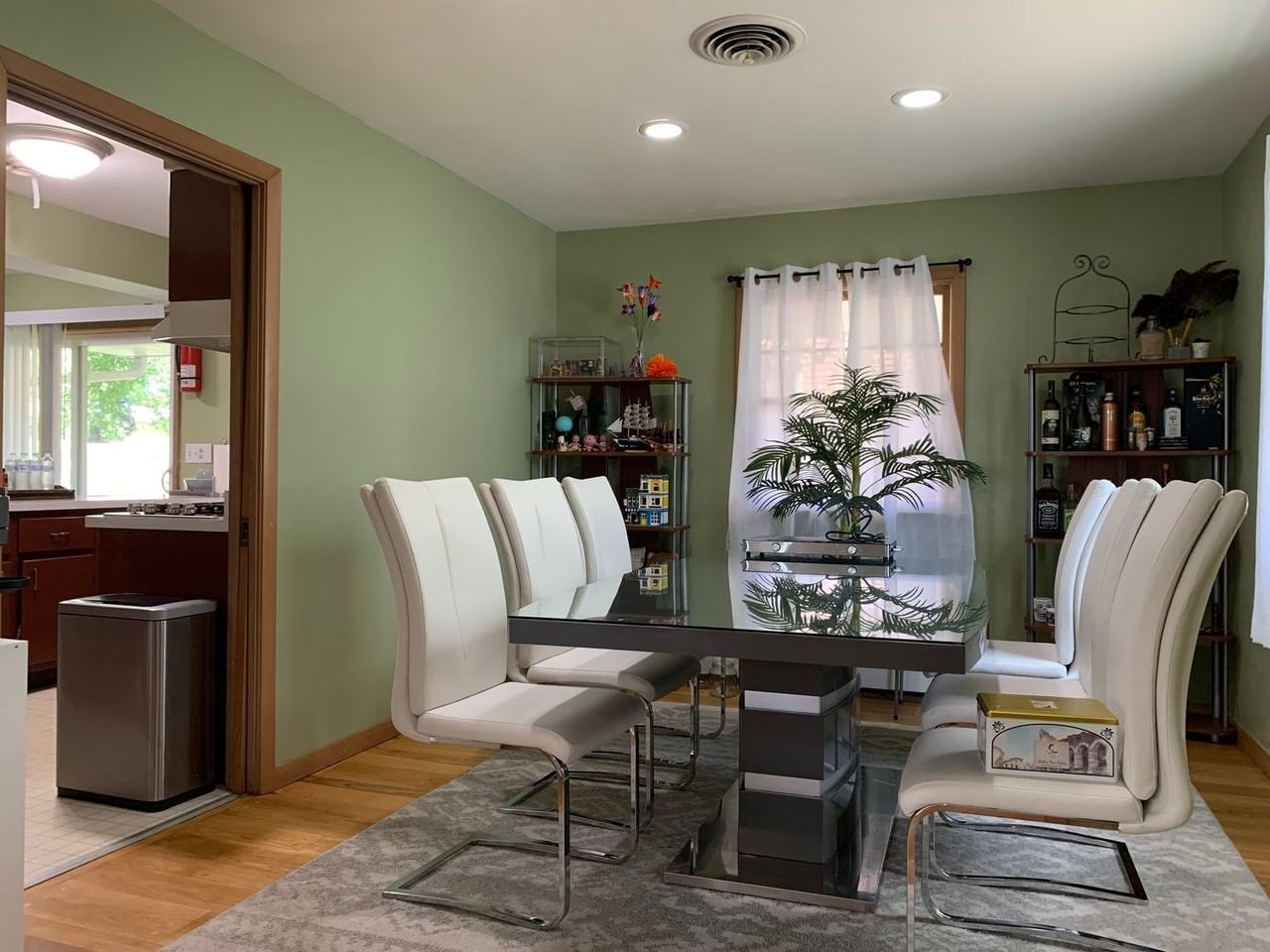 1738 Westhaven Dr - Photo 4 of 24