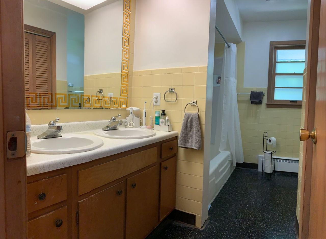 1738 Westhaven Dr - Photo 7 of 24