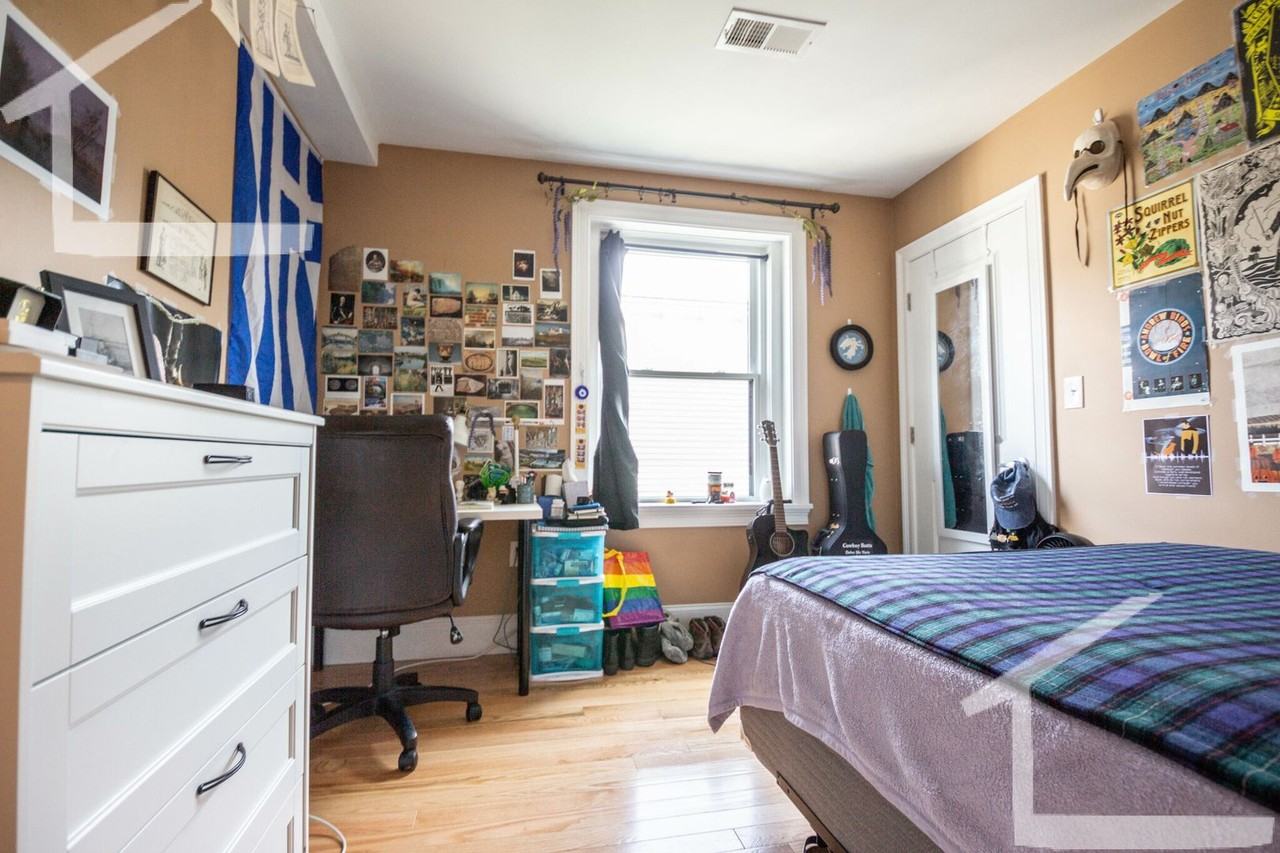 38 Linden St - Photo 5 of 15