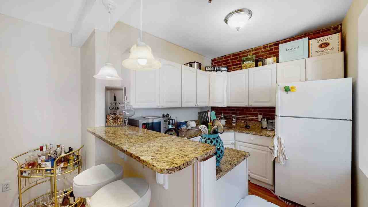 91 Prince St - Photo 3 of 14