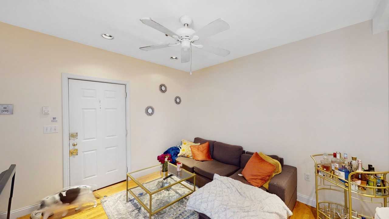 91 Prince St - Photo 7 of 14