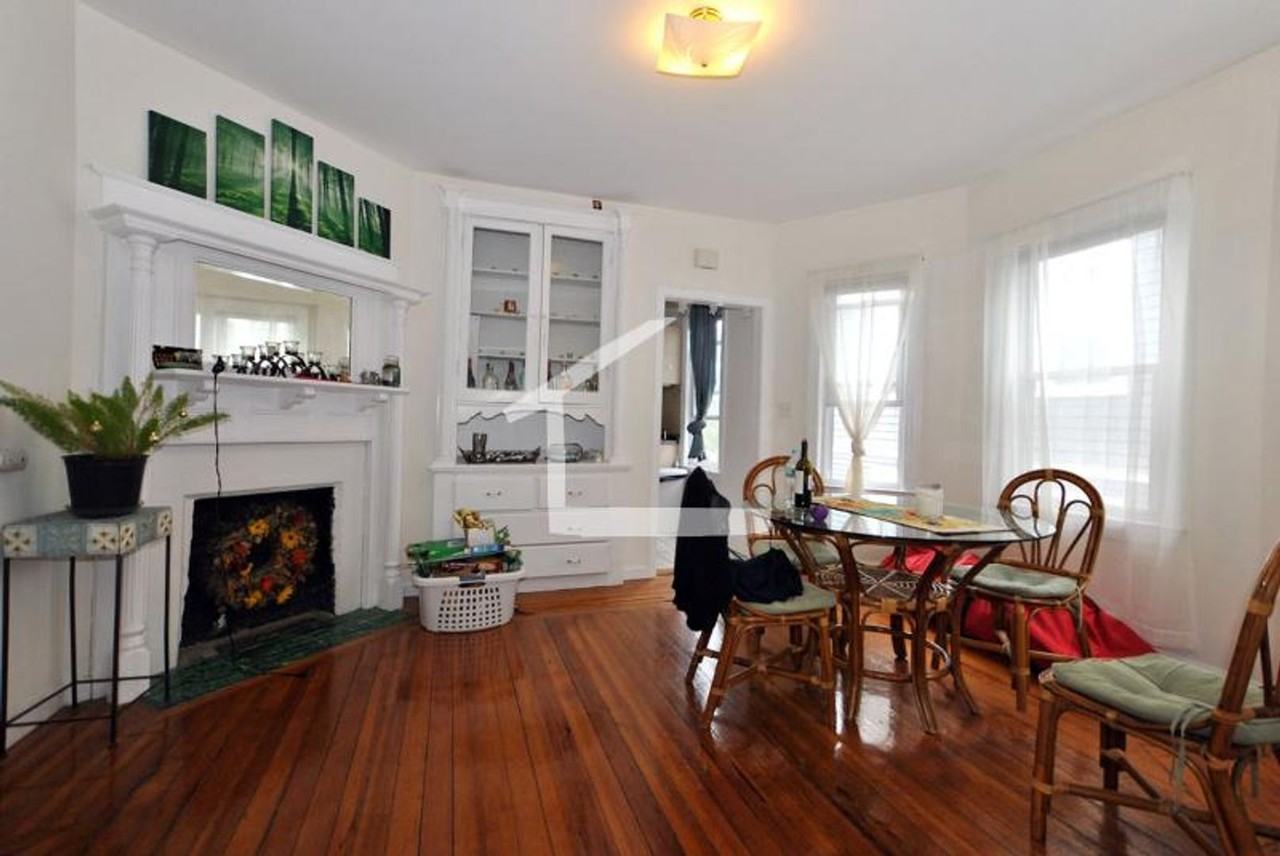 62 Brooks St - Photo 2 of 7