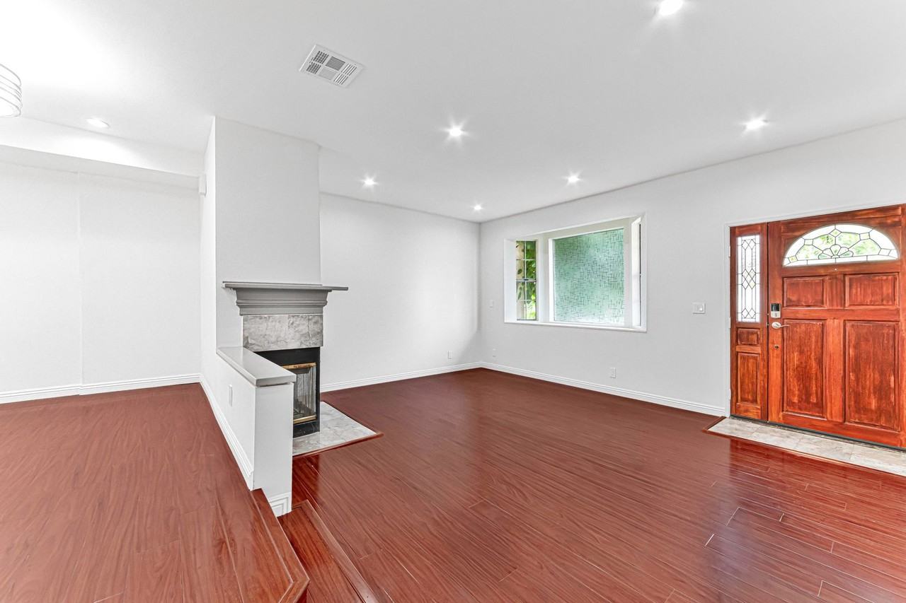 402 California St #B - Photo 3 of 42