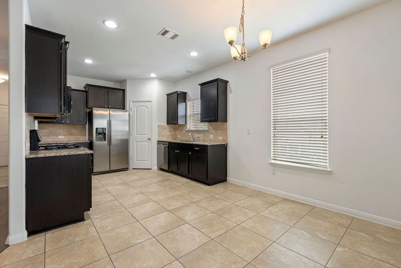 10906 Bruneau Trl - Photo 6 of 26