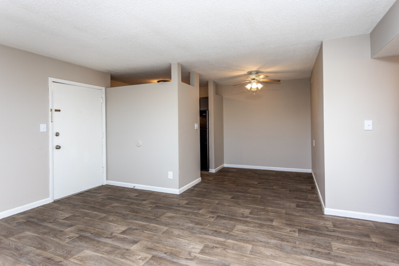The Avenues At East Moline - Photo 5 of 27