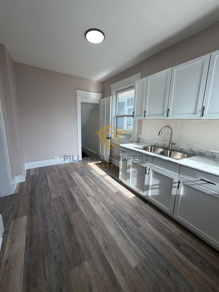 2933 Winthrop Ave - Photo 6 of 19