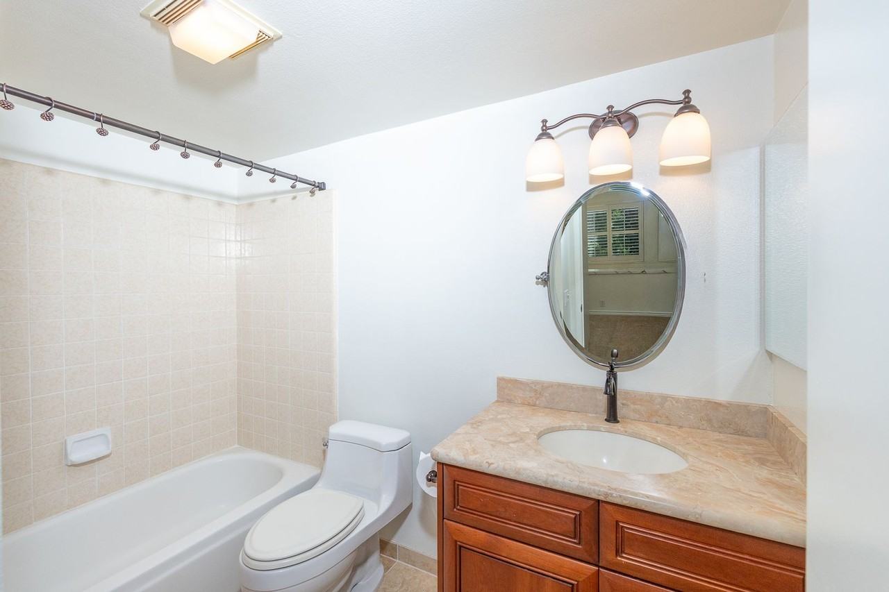 4450 Antigua Way - Photo 3 of 33