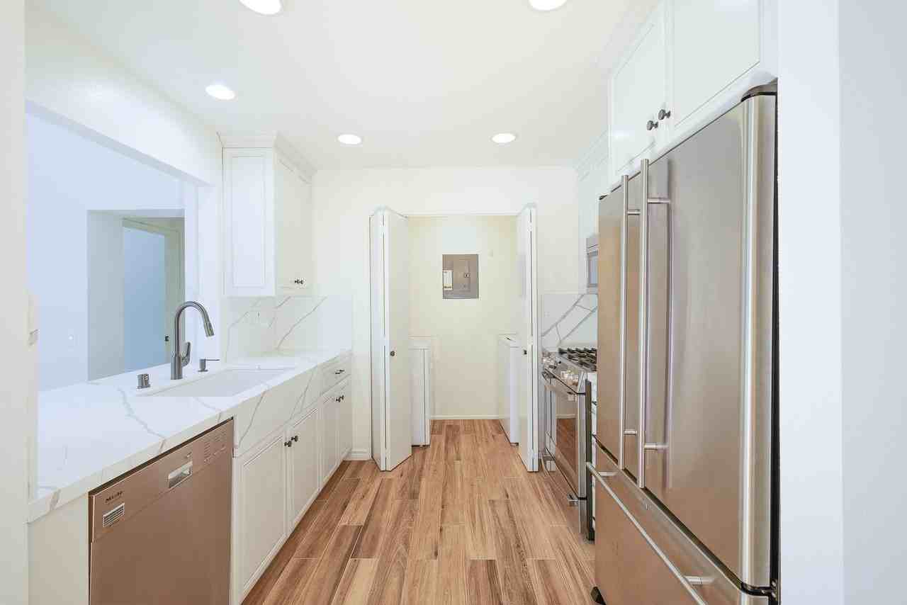 4450 Antigua Way - Photo 6 of 33