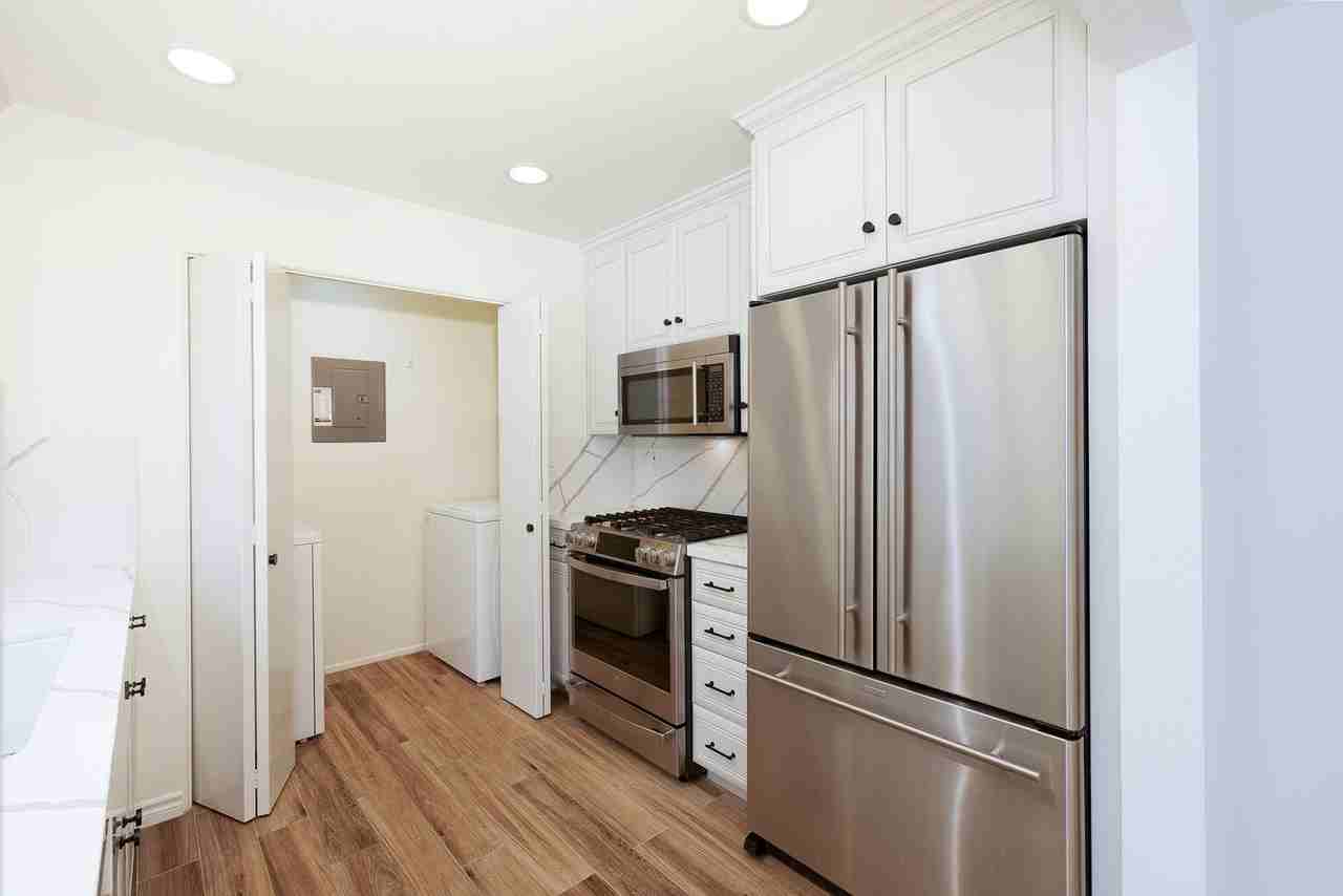 4450 Antigua Way - Photo 7 of 33