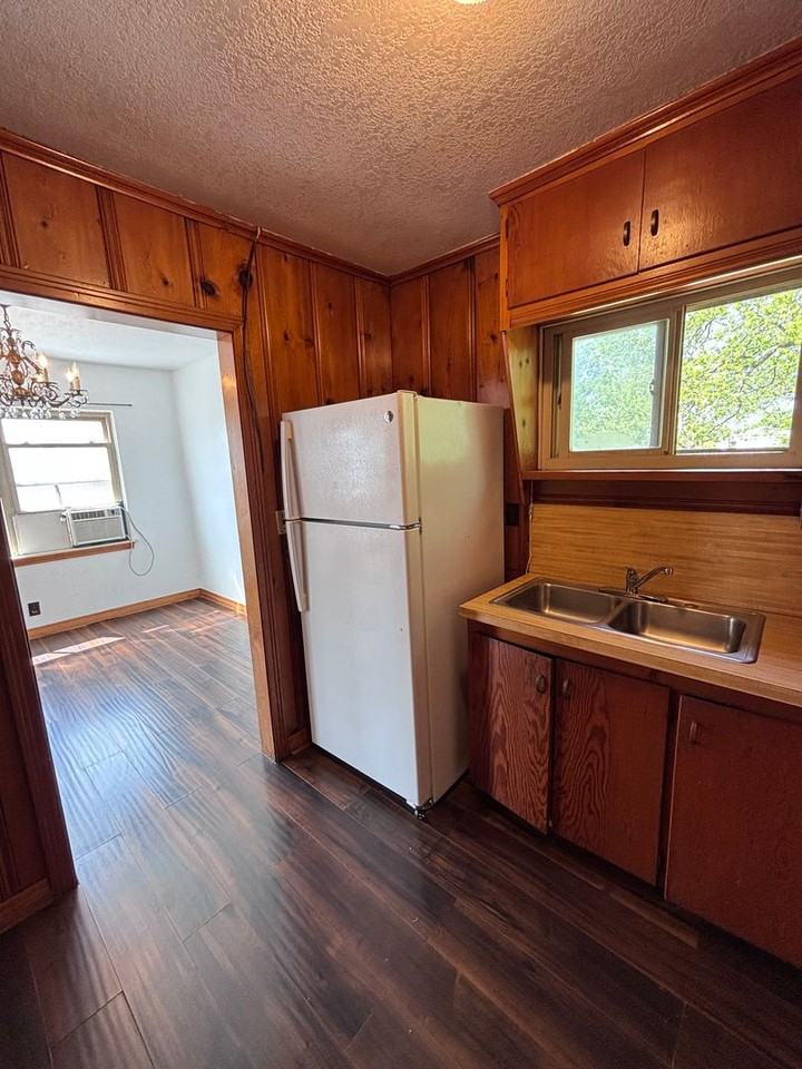 629 S Reno Ave - Photo 5 of 13