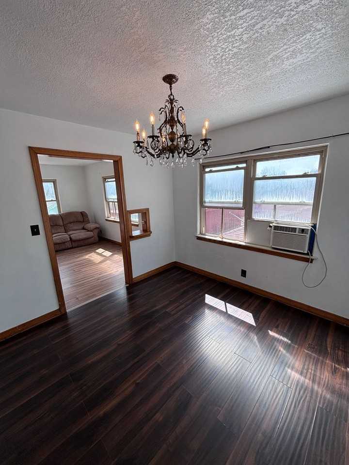 629 S Reno Ave - Photo 7 of 13