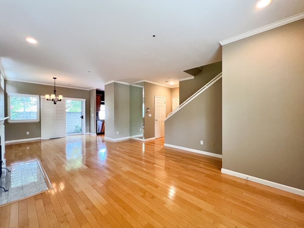 42 Avalon Ct - Photo 4 of 22