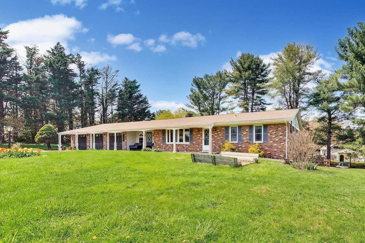 3904 Overlook Ln - Photo 2 of 4