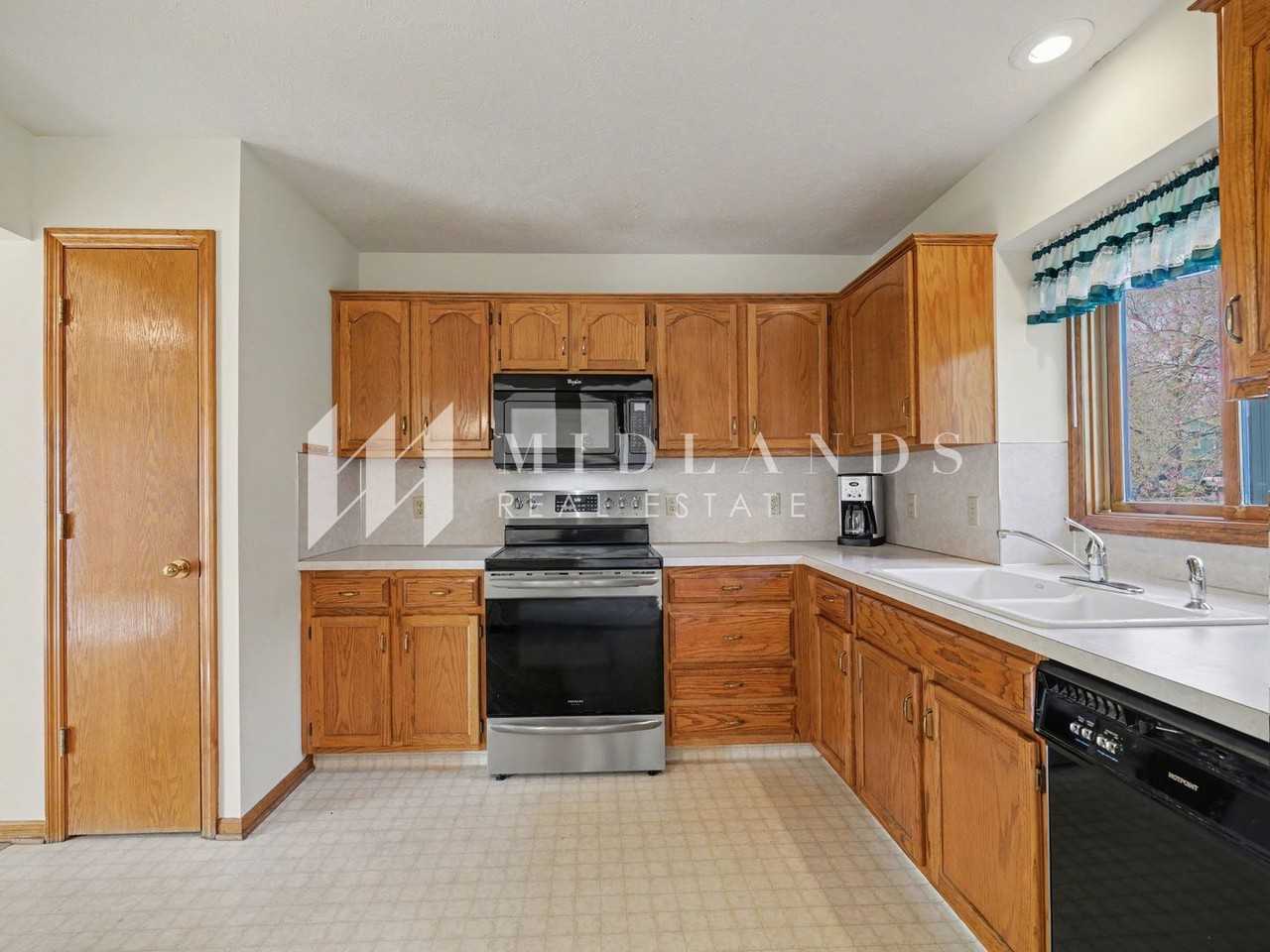 5763 N 130th St - Photo 6 of 16