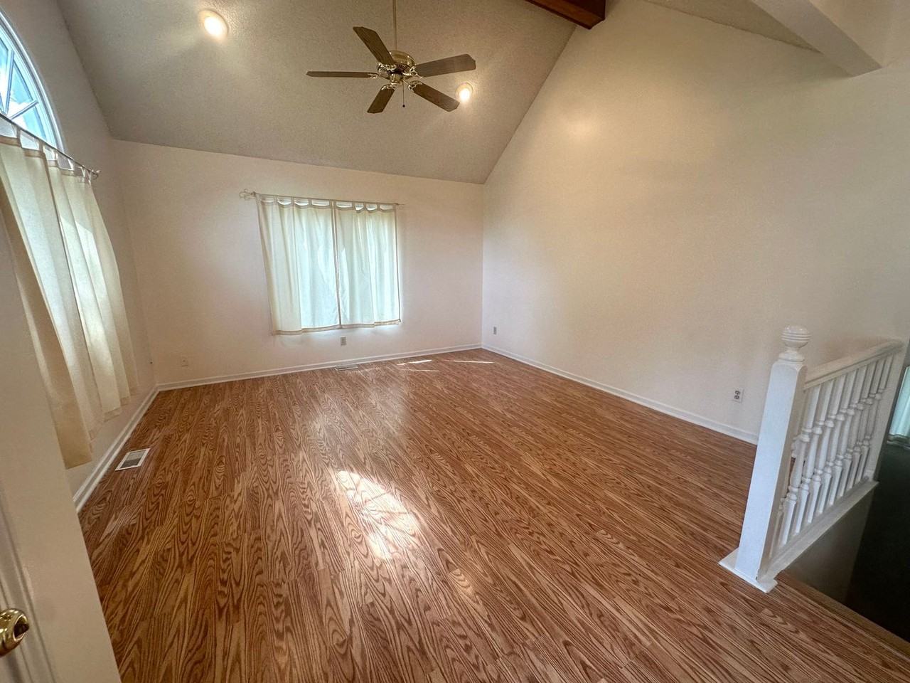 4111 Se Minnesota Ave - Photo 3 of 31