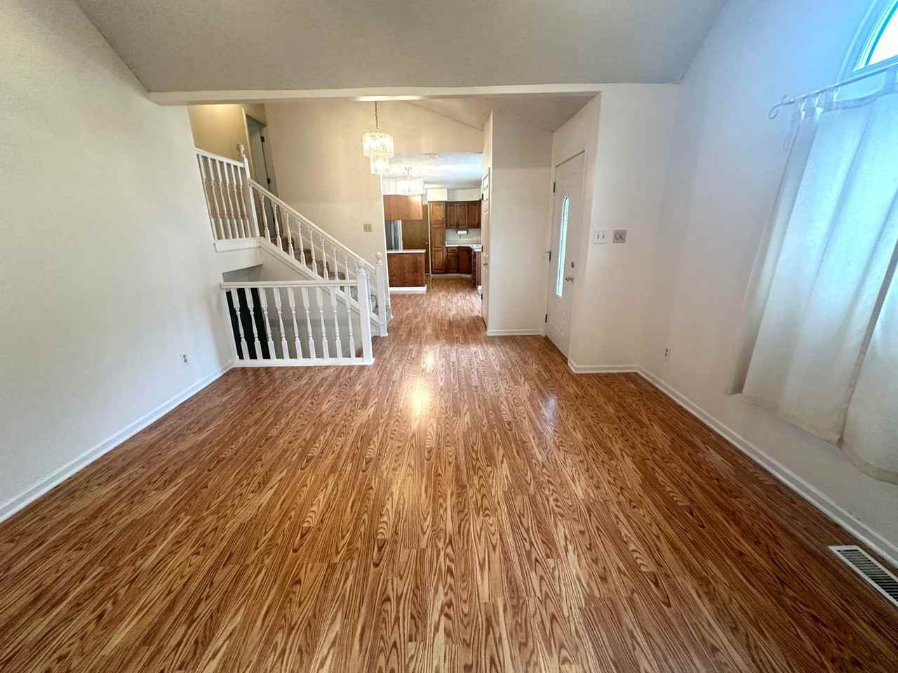 4111 Se Minnesota Ave - Photo 5 of 31