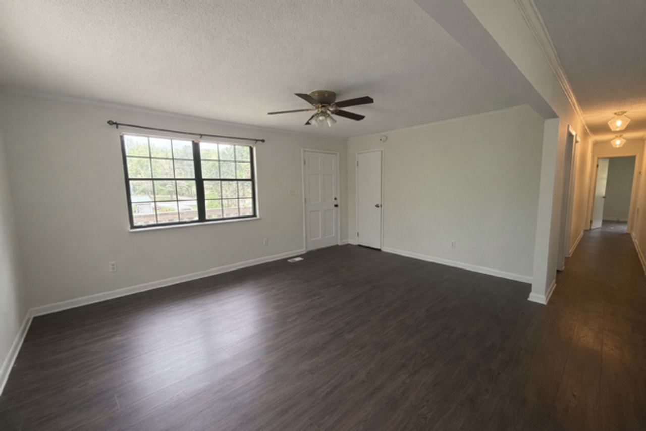 2340 Hines Valley Rd - Photo 7 of 20