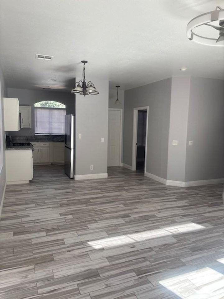 263 Summer Meadow St - Photo 3 of 28