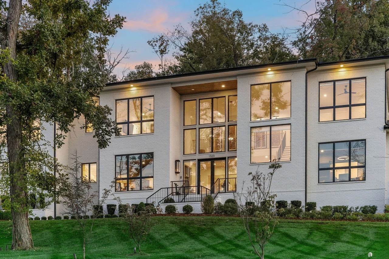 1323 Harding Pl - Photo 5 of 50