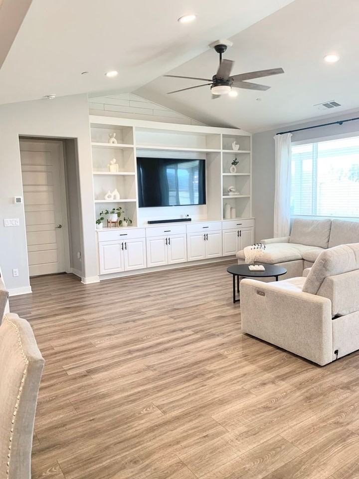 24187 Blackberry St - Photo 3 of 26