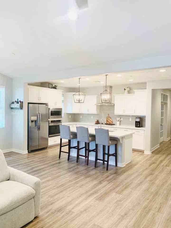 24187 Blackberry St - Photo 7 of 26