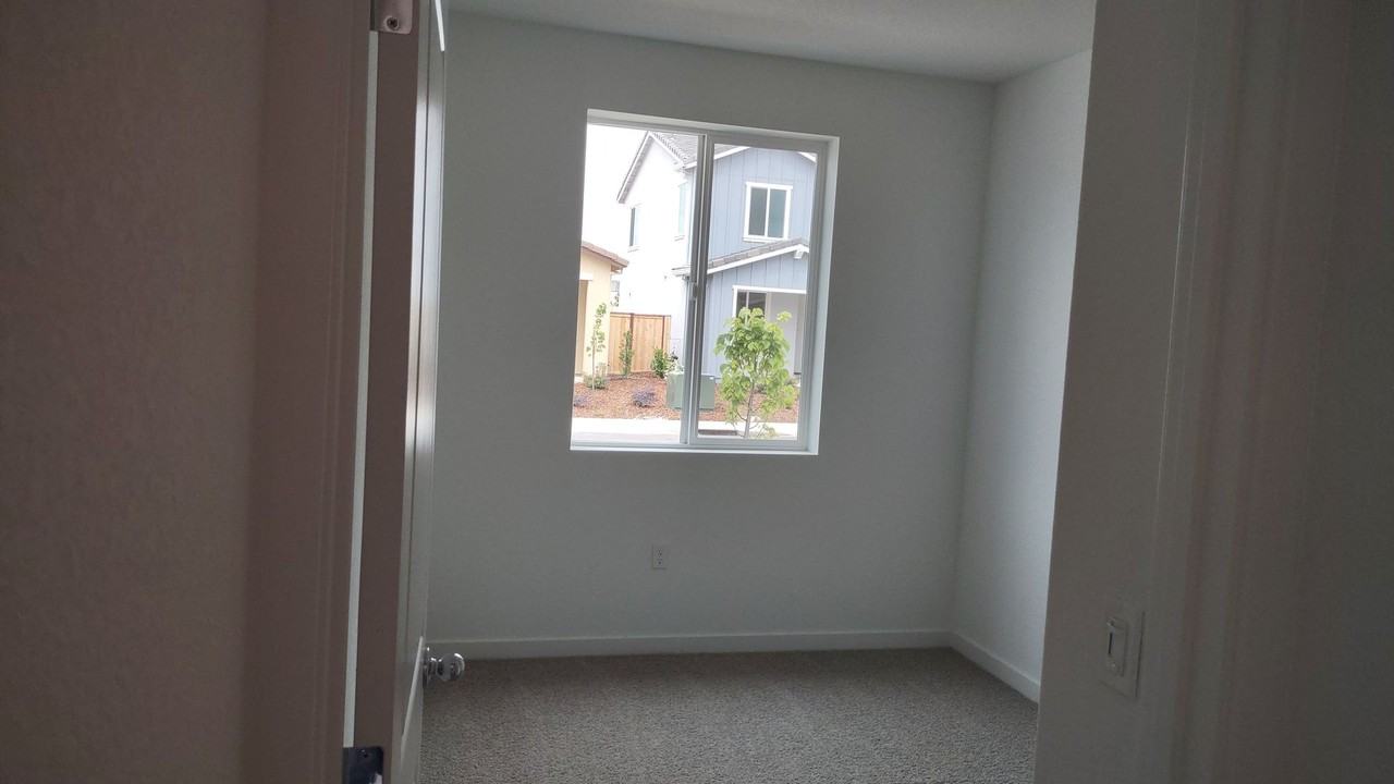 6064 Sunscape Way - Photo 2 of 30