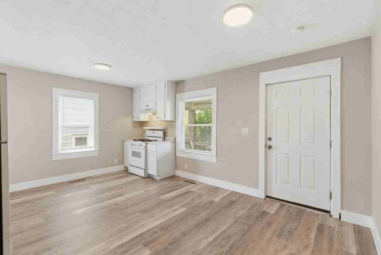 2154 E Cairo St - Photo 5 of 25