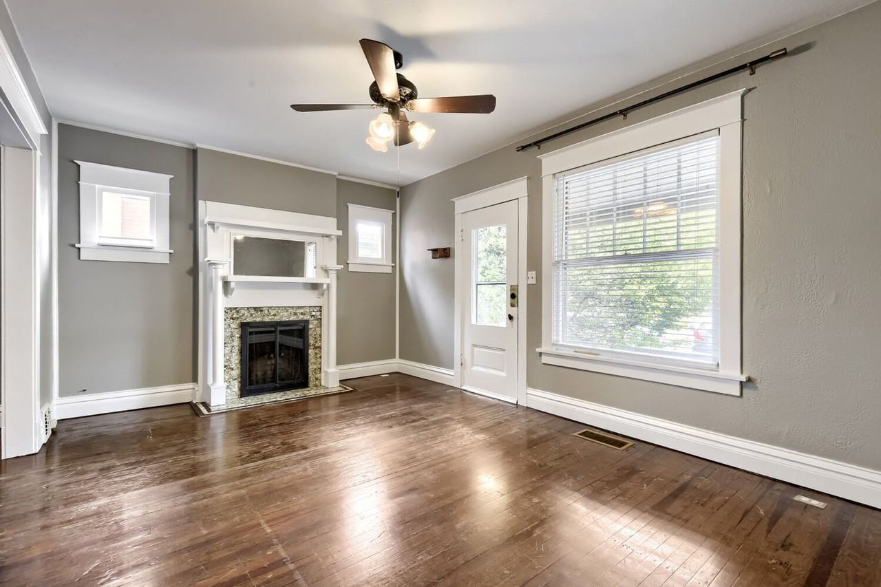 1053 S Pearl St - Photo 2 of 11