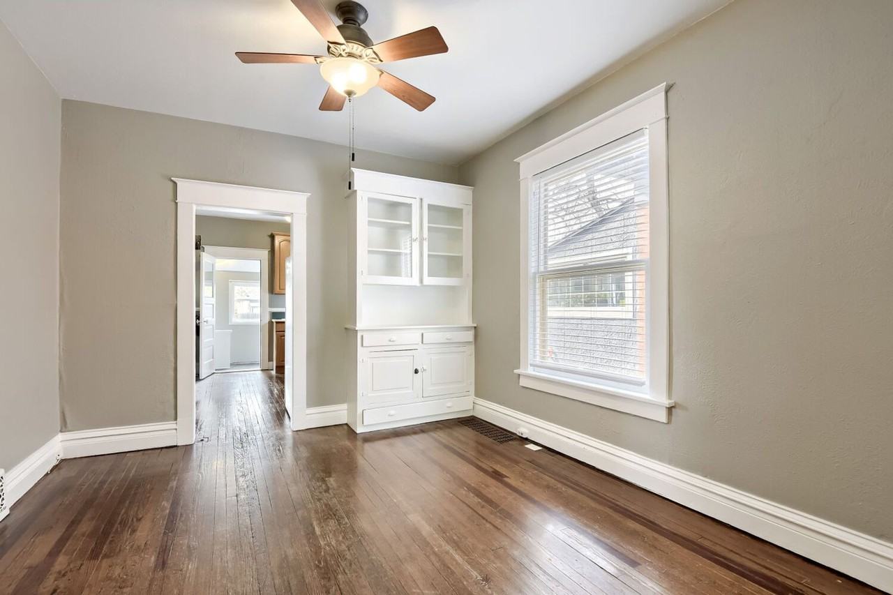 1053 S Pearl St - Photo 4 of 11